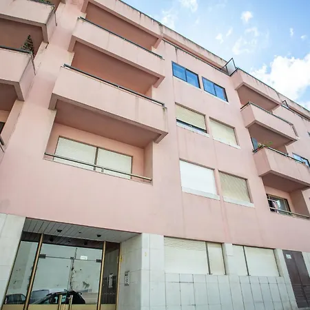 1 Apartamento *