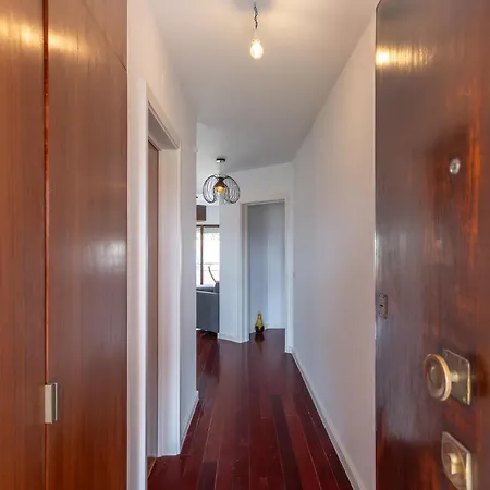 1 Apartment